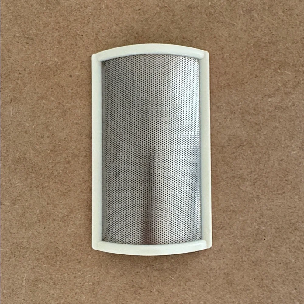 Champion Juicer Standard juicer screen – less pulp than the large hole screen - Picture 4 of 4